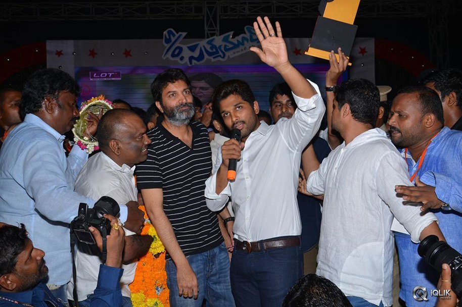 Son-Of-Sathyamurthy-Movie-Success-Meet-at-Vizag